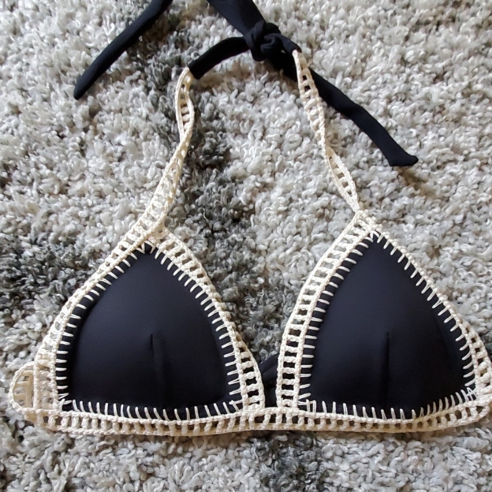 Victoria's Secret Bikini - Picture 4 of 8
